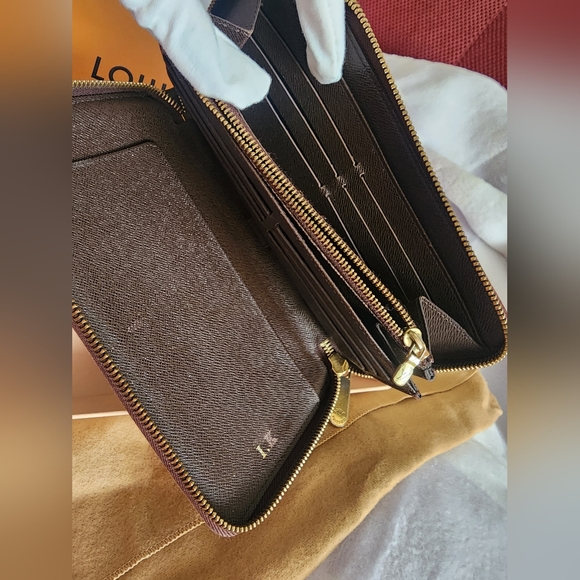 Authentic Louis Vuitton Damier ebene long zippy wallet - Picture 3 of 12